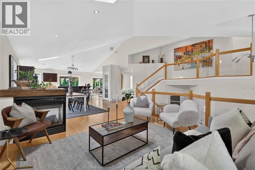 3162 Leisure CRESCENT — photo 3 of 40