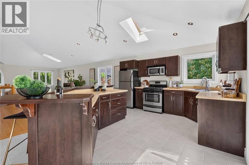3162 Leisure CRESCENT — photo 10 of 40