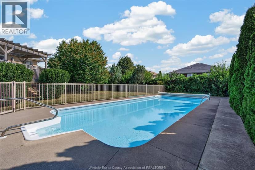 3162 Leisure CRESCENT — photo 33 of 40