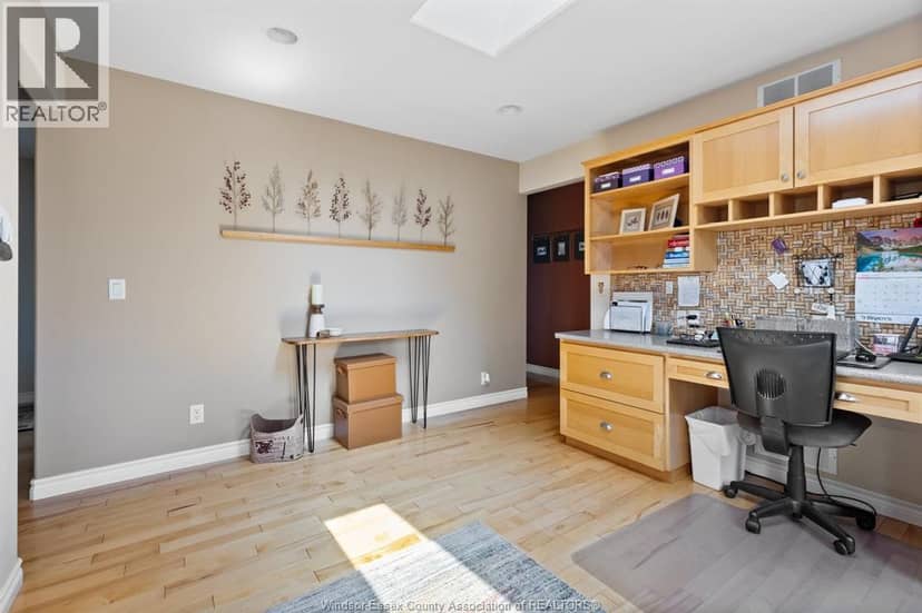 1936 Lakeshore Road 123 — photo 20 of 40