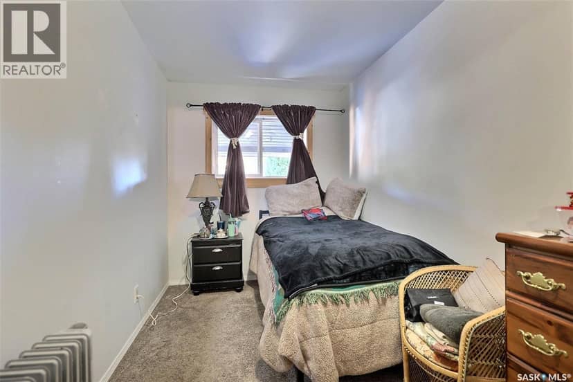 2335 Reynolds STREET — photo 13 of 40