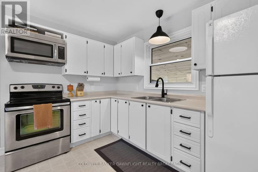 368 Station Street — photo 12 of 40