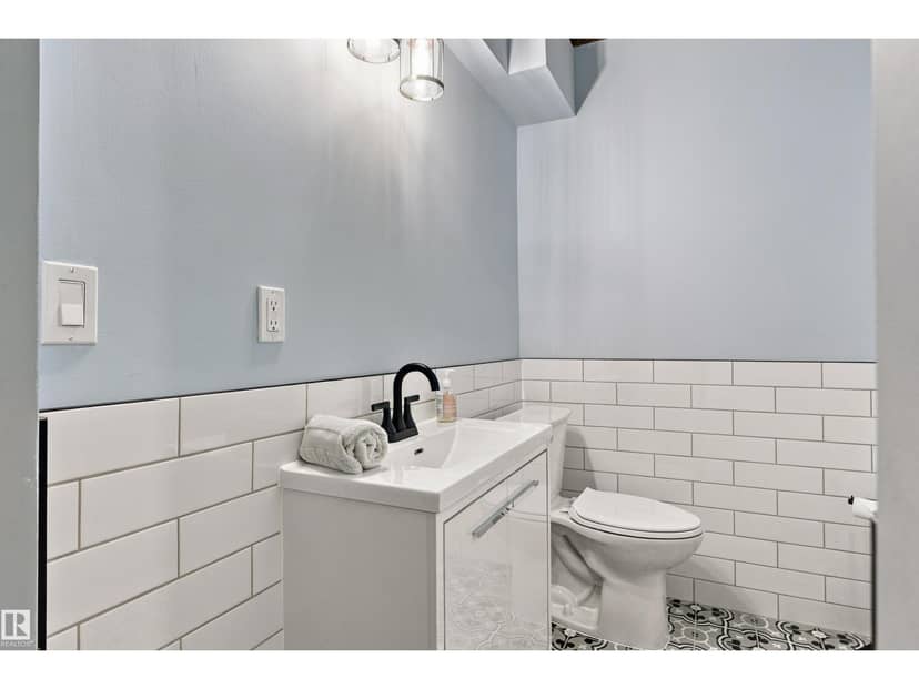 6061 Naden LD NW — photo 34 of 40