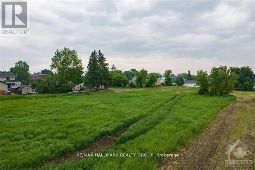 3 - 3748 Champlain Street — photo 10 of 15