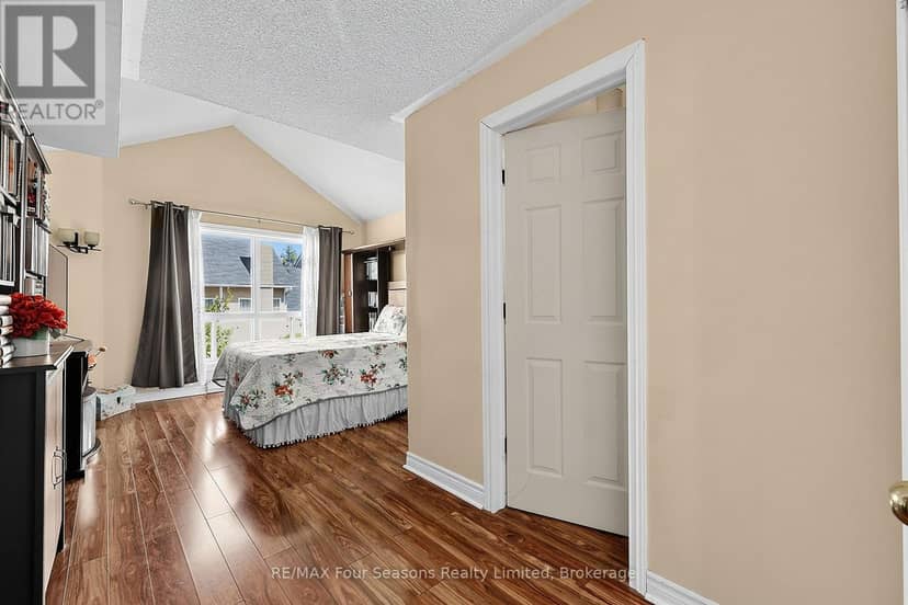 839 - 34 Dawson Drive — photo 11 of 22