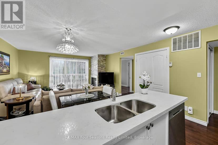 839 - 34 Dawson Drive, Collingwood, photo 8