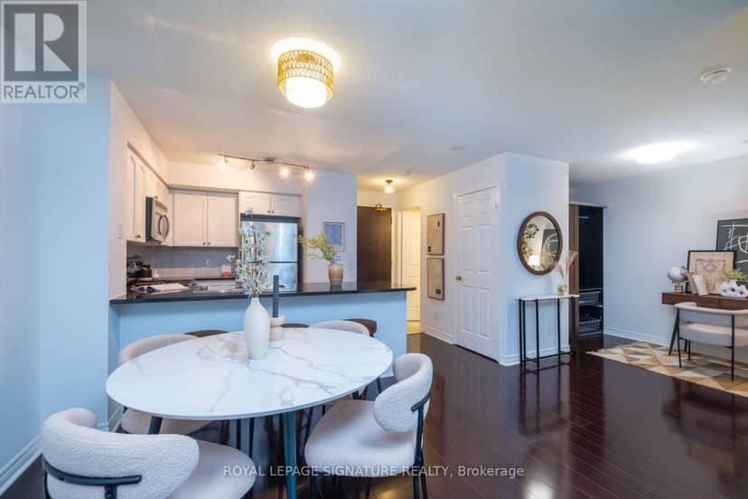 PH03 - 30 Grand Trunk Crescent — photo 7 of 31