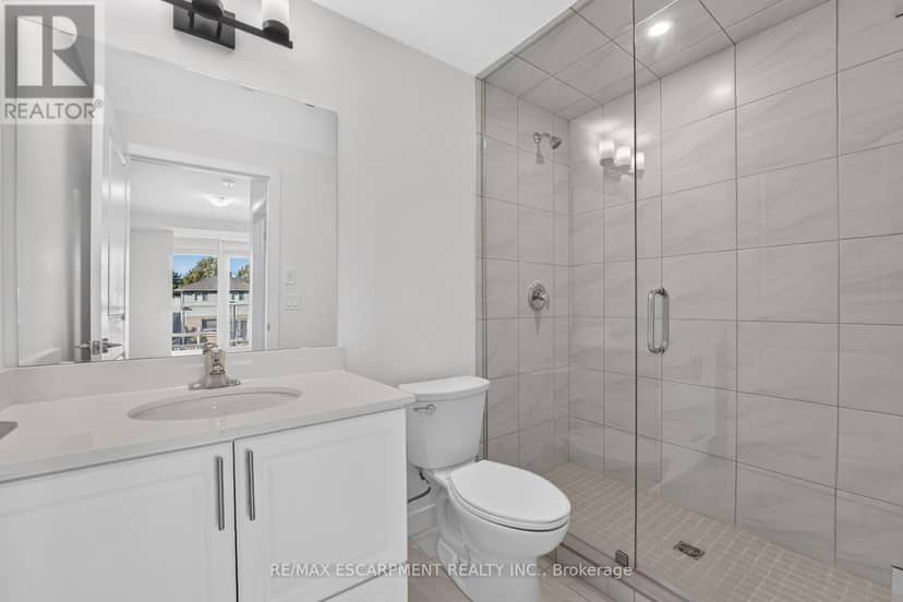 211 - 461 Green Road — photo 20 of 40