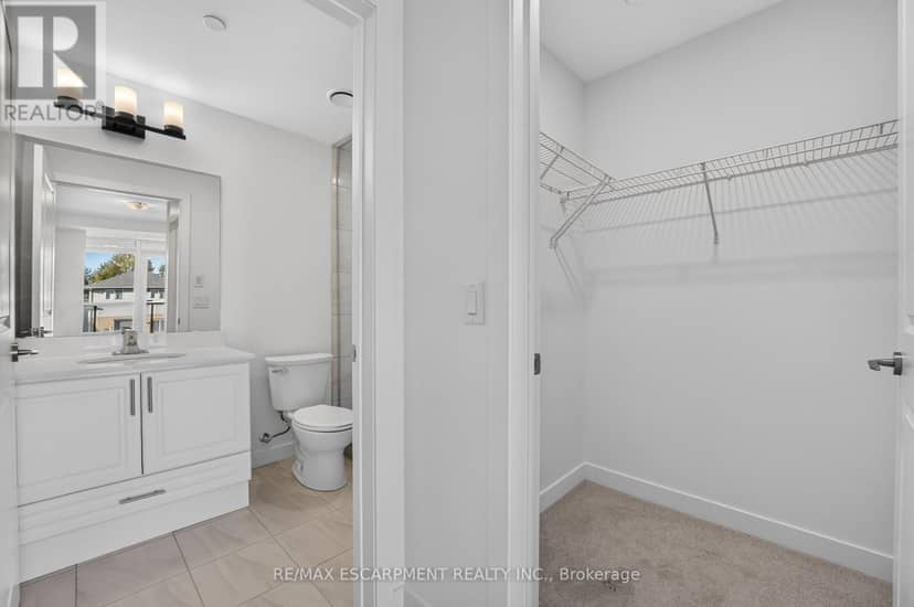 211 - 461 Green Road — photo 19 of 40
