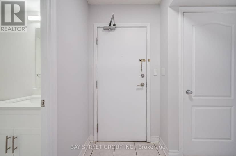 1505 - 8 Rean Drive — photo 10 of 40
