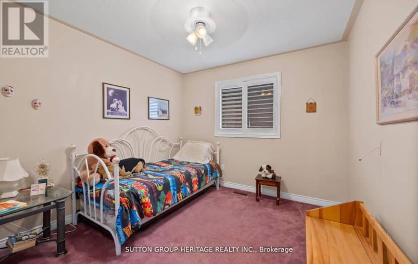 2330 Southcott Road — photo 15 of 31