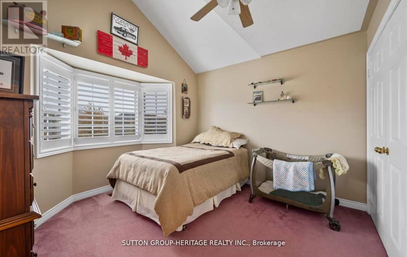 2330 Southcott Road — photo 17 of 31