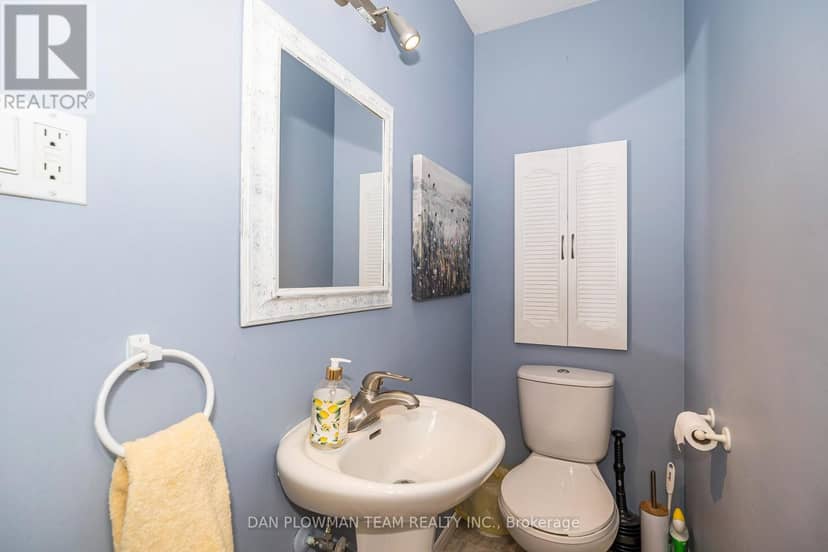 127 River Street — photo 15 of 33