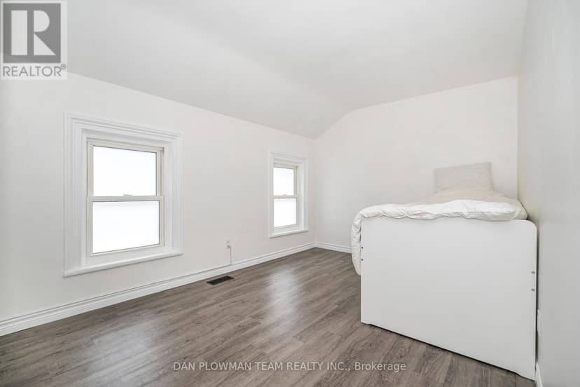 127 River Street — photo 23 of 33