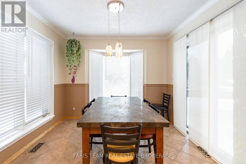 51 Beck Boulevard — photo 10 of 36