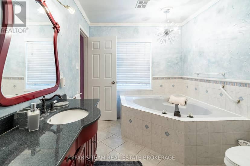 51 Beck Boulevard — photo 19 of 36