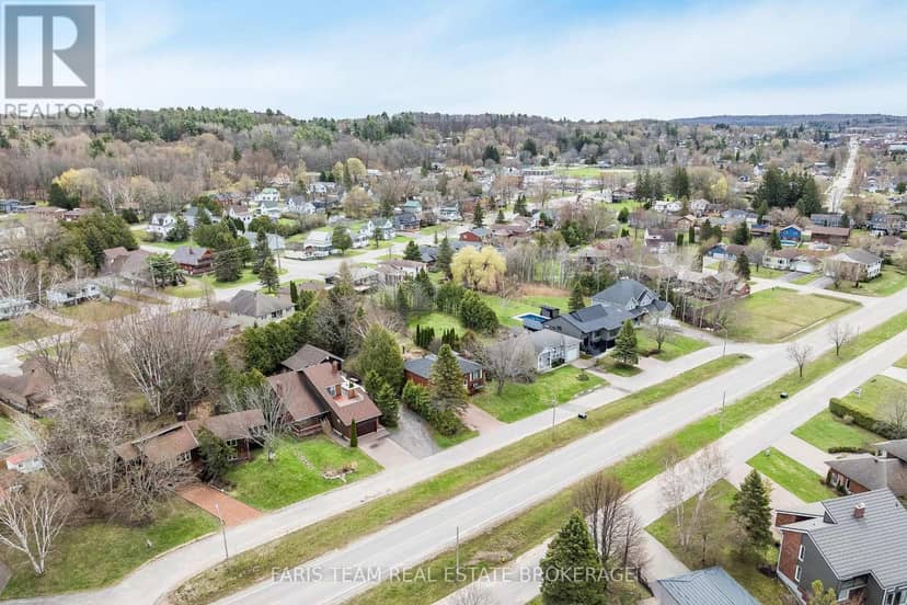 51 Beck Boulevard — photo 34 of 36