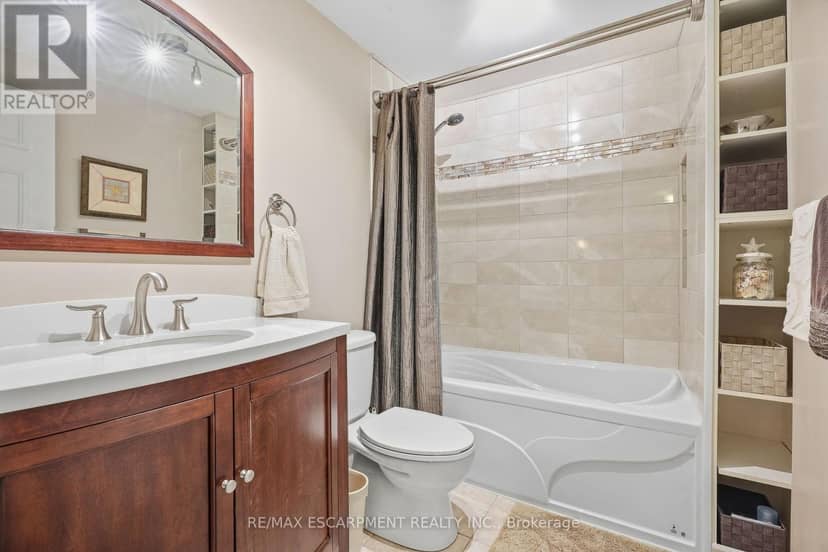 607 Clover Park Crescent — photo 27 of 40