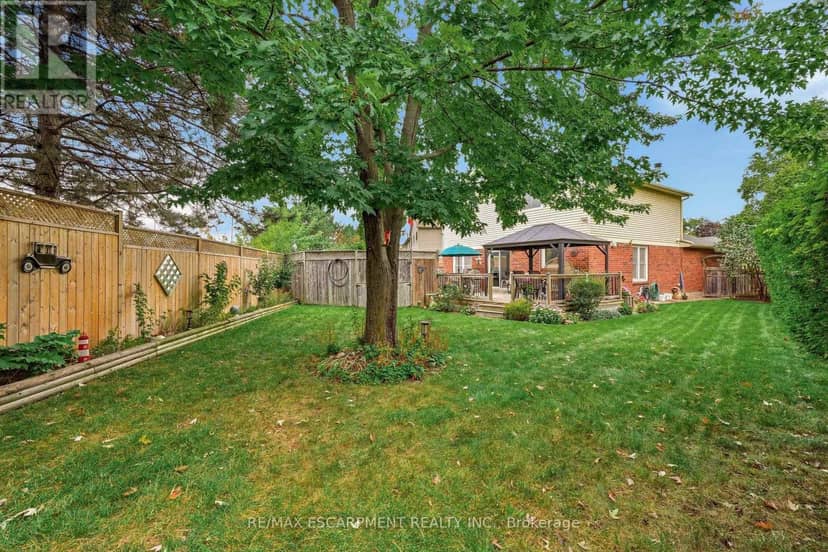 607 Clover Park Crescent — photo 36 of 40