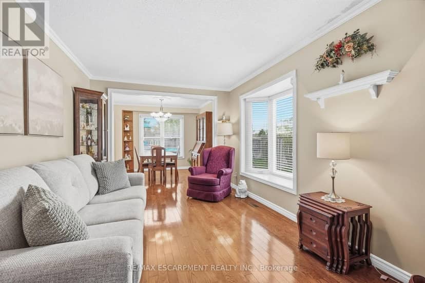 607 Clover Park Crescent, Milton, photo 7