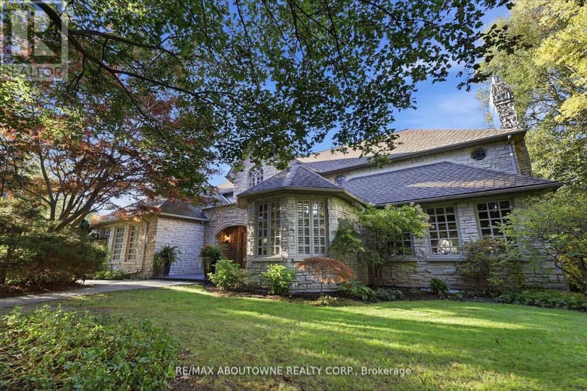437 Cairncroft Road, Oakville