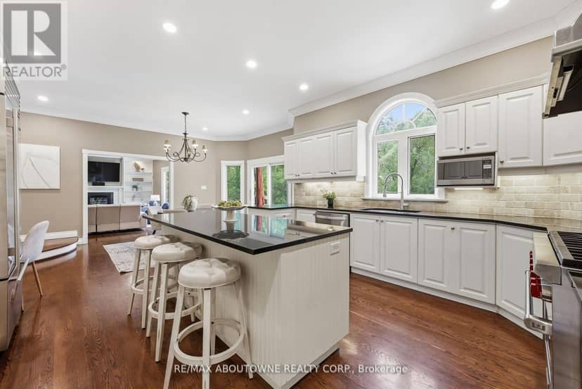 437 Cairncroft Road — photo 15 of 40