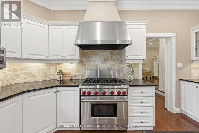 437 Cairncroft Road — photo 16 of 40