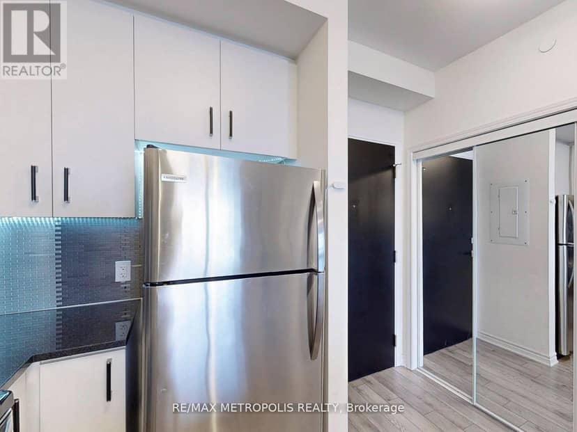 401 - 200 Lagerfeld Drive — photo 24 of 35