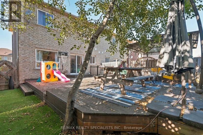 1108 Cumming Boulevard — photo 32 of 37