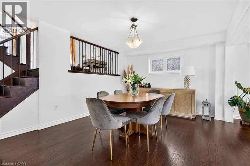 7 PICKETT Place — photo 14 of 40