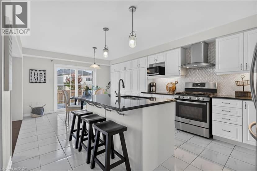 7 PICKETT Place — photo 16 of 40
