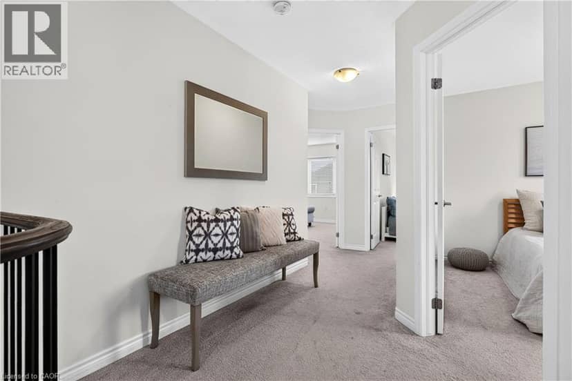 7 PICKETT Place — photo 33 of 40