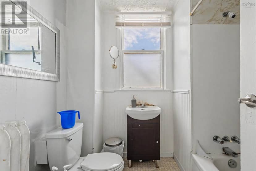 42 Kendall Street — photo 15 of 19