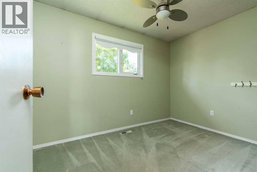 3408 52 Avenue — photo 17 of 40