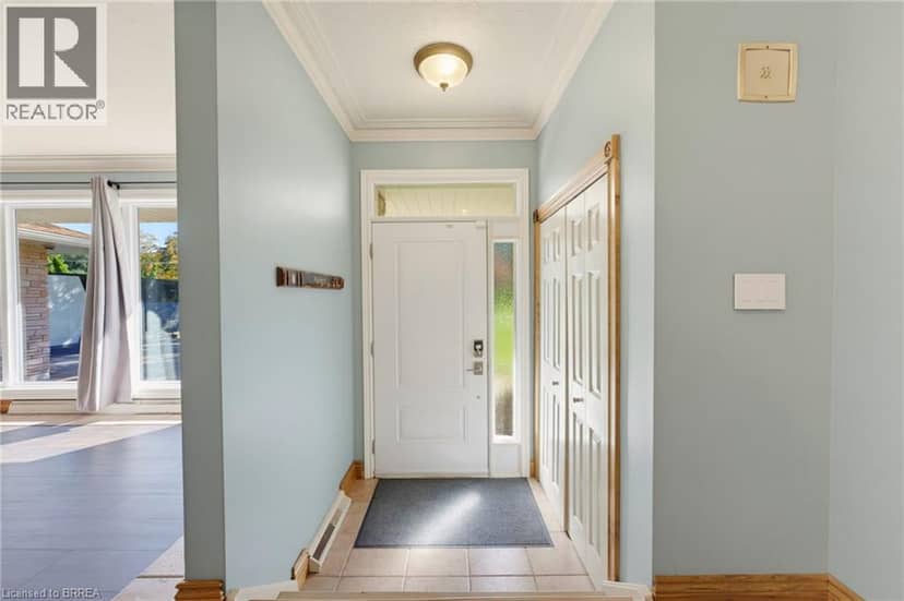 11 BELHOLME Avenue, Brantford, photo 6