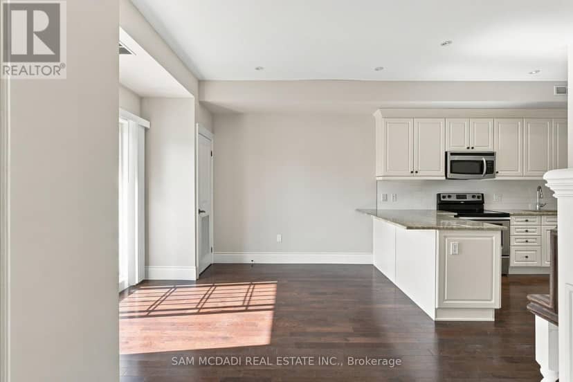 305 - 133 Park Street — photo 9 of 28