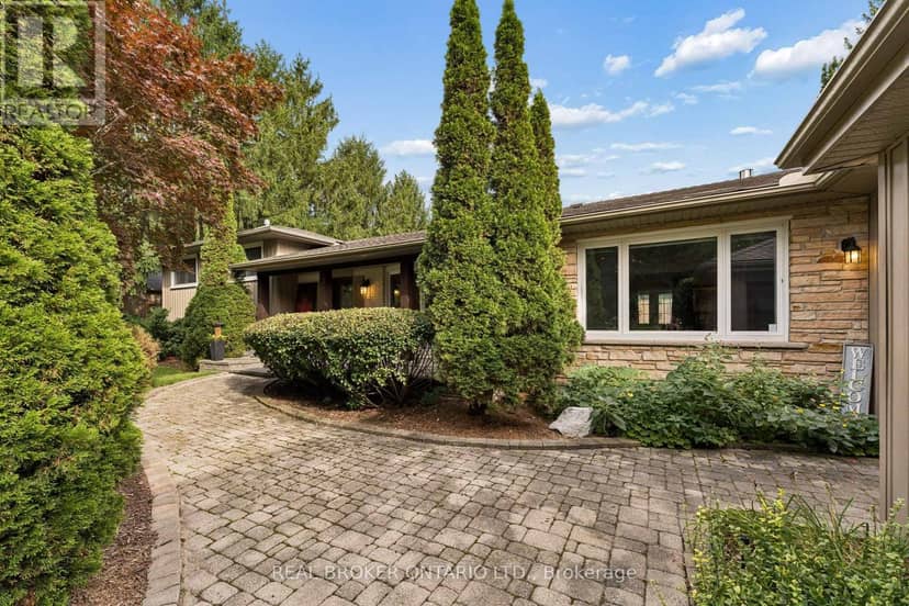 373 Forestlawn Road, Waterloo, photo 2