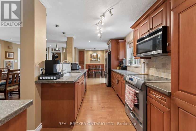 373 Forestlawn Road, Waterloo, photo 8