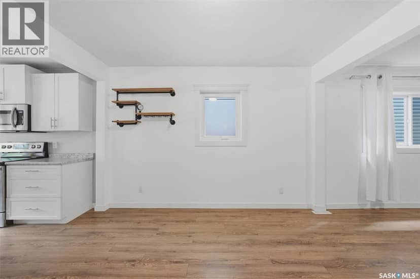 720 Walmer ROAD — photo 10 of 34