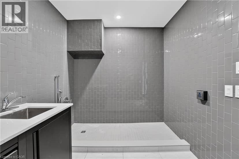 461 GREEN Road Unit# 703 — photo 32 of 40