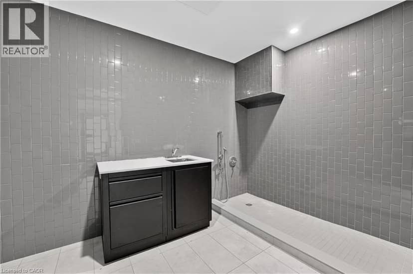 461 GREEN Road Unit# 822 — photo 32 of 40
