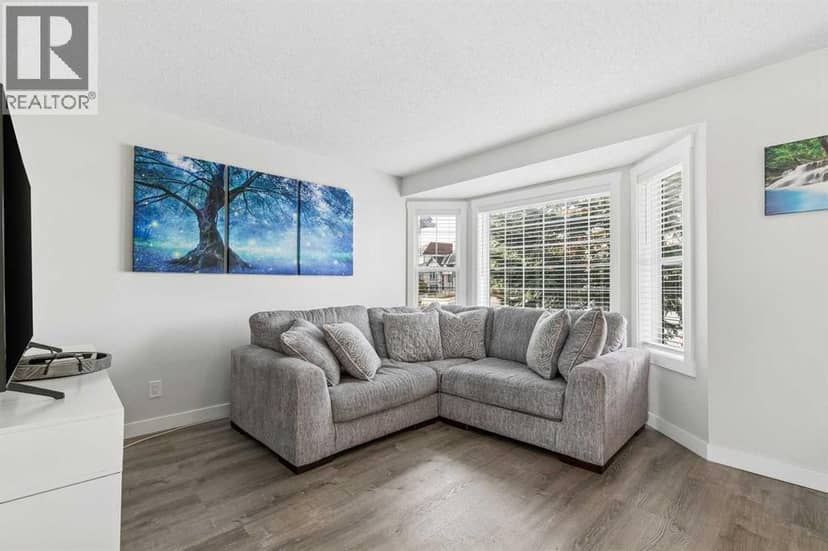 2003 Country Hills Circle NW, Calgary, photo 3