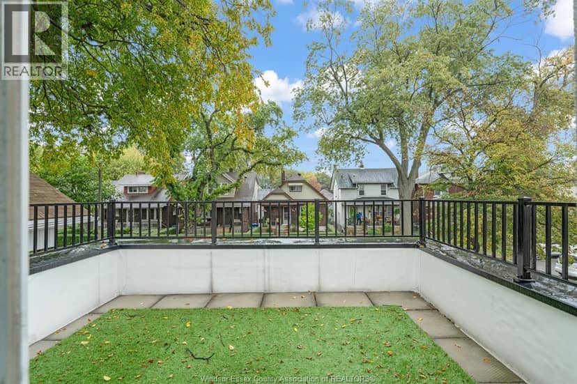 1565 Gladstone Avenue — photo 22 of 38