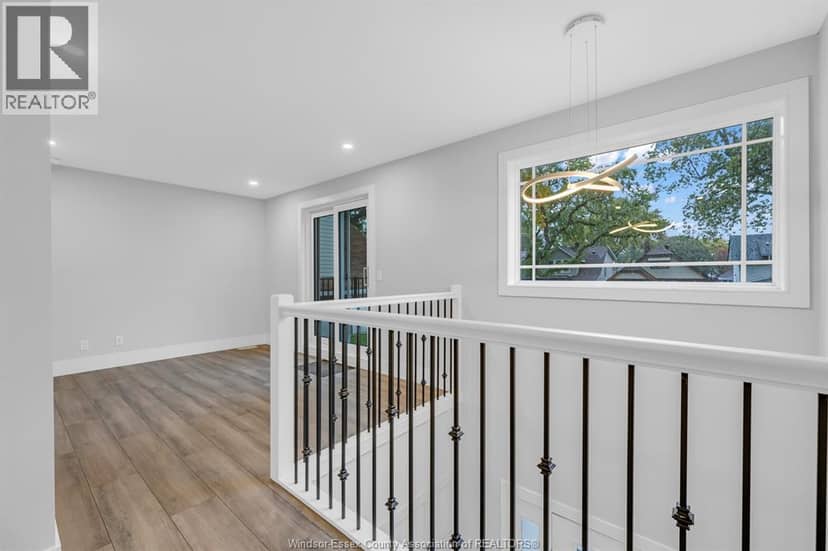 1565 Gladstone Avenue — photo 24 of 38
