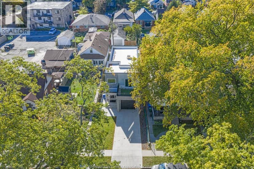 1565 Gladstone Avenue — photo 4 of 38