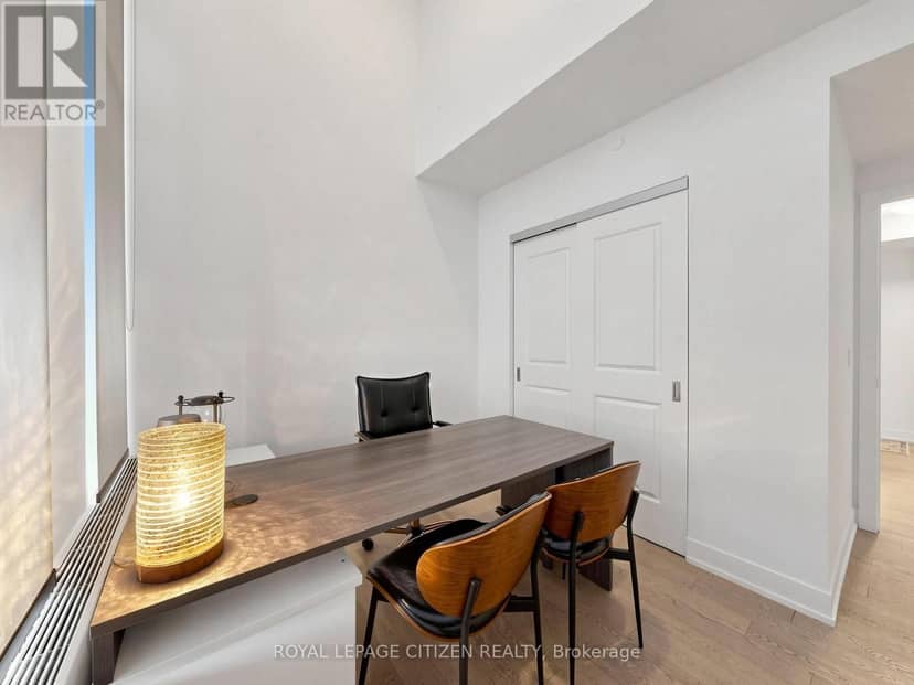 104 - 1063 Douglas McCurdy Comm — photo 25 of 40