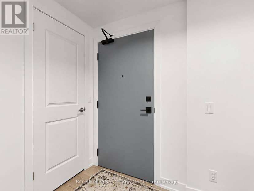 104 - 1063 Douglas McCurdy Comm — photo 38 of 40
