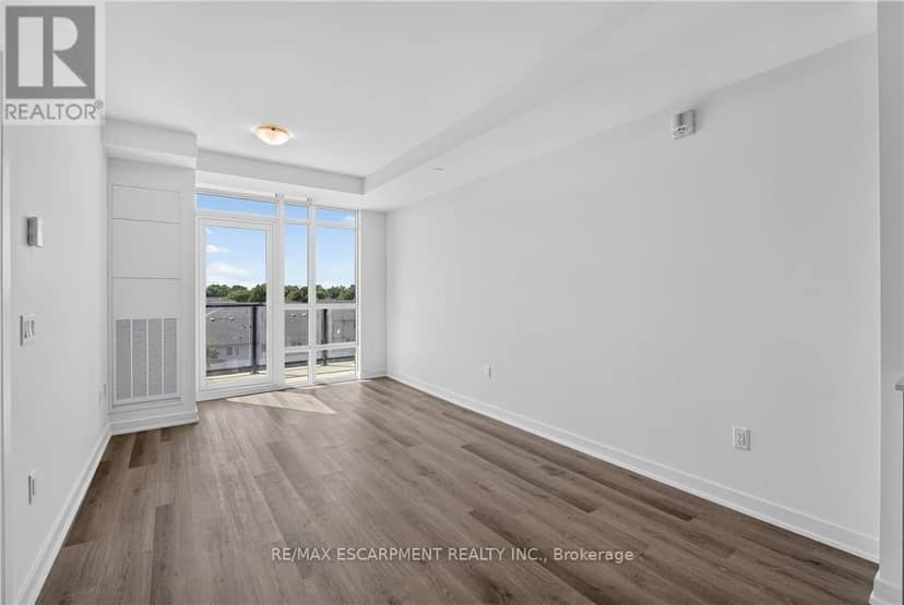 427 - 461 Green Road — photo 15 of 40