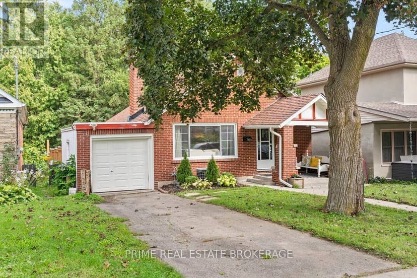 586 Victoria Street — photo 30 of 32