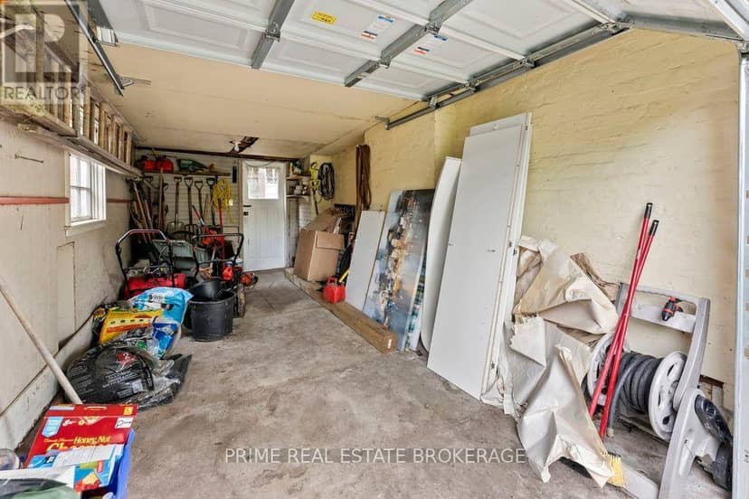586 Victoria Street — photo 28 of 32
